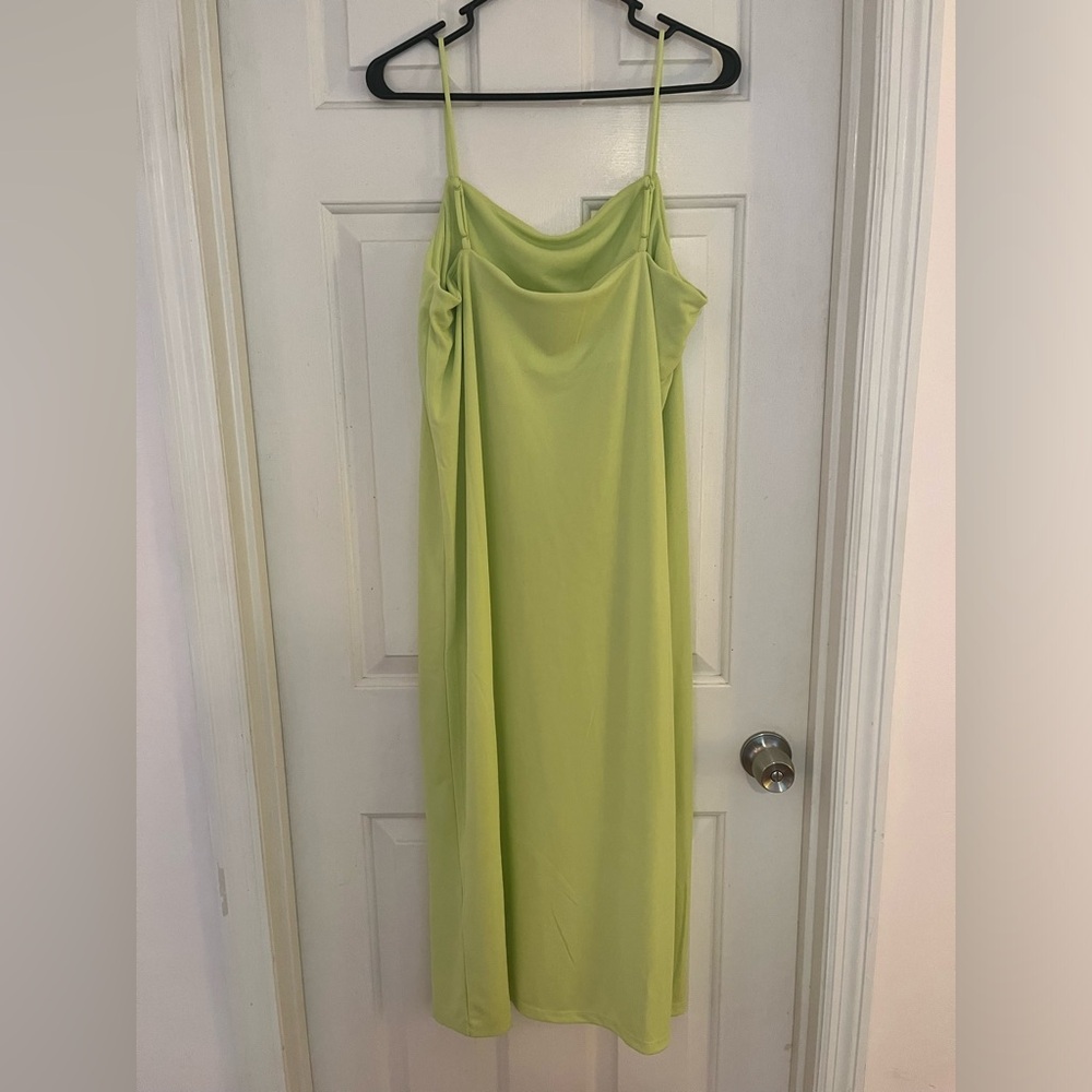 Dress - Picture 4 of 5